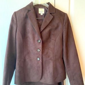 Anne Klein Brown Suede 2pc Suit, 6